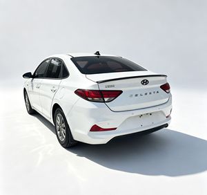 Hyundai Celesta 1.6L Automatica Benzina Berlina 2020 Usata in Ottime Condizioni per Famiglie e Pendolari - Disponibile all'Ingrosso - Product Image 4
