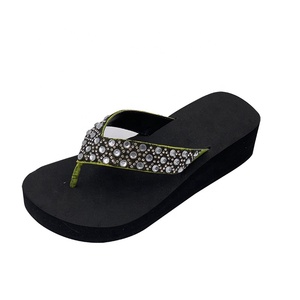 Rhinestone di modo Della Decorazione Tallone di Cuneo Custom Nero Delle Signore Del Diamante di Vibrazione di Cadute di Pantofole - Product Image 1