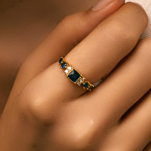 Bague empilable pour femme en argent S925 plaqué or, saphir bleu taille princesse, multi-carrés, bleu foncé, tendance 2026, idéale comme cadeau - Product Image 2