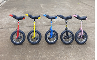 Vélo pour enfants 12-18 pouces pour garçons et filles de 2 à 9 ans à vitesse unique avec fonctions d'entraînement Ligne de frein