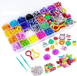 Fabricantes de vendas quentes 1300Pcs Rubber Bands Bracelet Kit 32 cores Loom Bandas Clipes Beads Diy Set para crianças kidsren