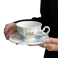 Tasses et assiettes à fleurs en relief de style rétro français, tasses à café latte en céramique de haute qualité vintage