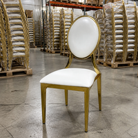 Chaise élégante en forme de cœur, dorée, à dossier creux, chaise de banquet de luxe en blanc doux, chaise de mariage en métal doré