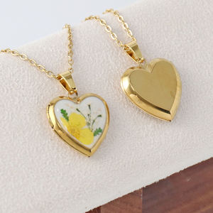 Mois Fleur Collier Coeur Floral Photo Médaillon <span class=keywords><strong>Naissance</strong></span> Fleur Collier Multiple <span class=keywords><strong>Couleur</strong></span> Fond Collier Cadeau <span class=keywords><strong>de</strong></span> Mariage pour Elle - Product Image 6