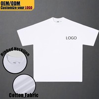 T-shirt blanc pour homme, coupe oversize à épaules tombantes, grammage lourd, 100% coton, haute qualité, personnalisable avec logo, style streetwear