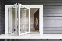 Fenêtres pliantes horizontales de style européen en alliage d'aluminium insonorisées avec verre Low-E pour hôtels et villas