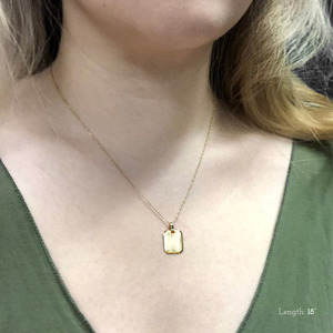 ผู้ผลิตเครื่องประดับจีน สร้อยคอจี้รูปทรงแปดเหลี่ยมสำหรับคู่รัก ทำจากเหล็กผ่าตัด ชุบทอง PVD สามารถสลักได้ - Product Image 4