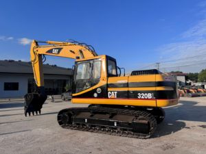 Excavatrice d'occasion 320B, modèle 2018, faible nombre d'heures, excellentes performances, moteur 134 CV, boîte de vitesses incluse, origine Japon - Product Image 4