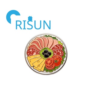Al por mayor, Pin de esmalte personalizado con diseños de galletas, carnes, rollos de carne de res, tablas de charcutería y quesos de lujo, ideal como regalo para amantes de la gastronomía. - Product Image 3