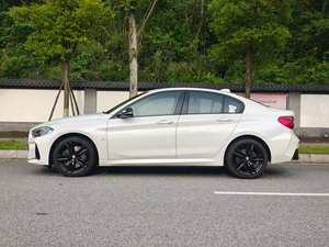 <span class=keywords><strong>BMW</strong></span> <span class=keywords><strong>Série</strong></span> <span class=keywords><strong>1</strong></span> 2021 125i M <span class=keywords><strong>Sport</strong></span> Night <span class=keywords><strong>Edition</strong></span> d'occasion, automatique, conduite à gauche, essence, 5 places, norme Euro VI - Product Image 3