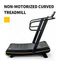 Tapis roulant courbé non motorisé à entraînement mécanique, poids net 70 kg, charge utilisateur maximale 150 kg, cadre robuste pour salle de sport/studio cardio
