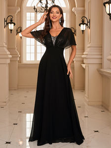 Vestido Formal Preto Elegante para Festa de Formatura com Decote em V, Mangas com Babados em Lantejoulas Contrastantes e Costas Descobertas - Product Image 4