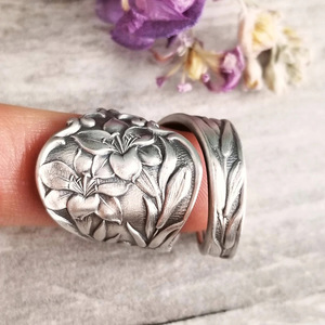 Anello Regolabile Vintage da Donna con Fiore di Peonia, Finitura Anticata, Gioiello alla Moda - Product Image 4