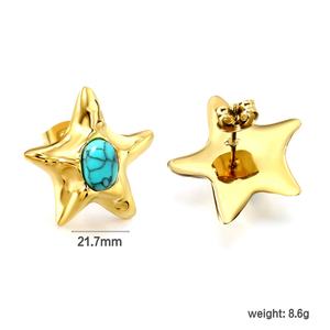 Pendientes de tuerca de acero inoxidable con baño de oro de 18k, diseño de estrella turquesa, geométricos ovalados, con textura de líneas de goteo de aceite, en blanco y negro, joyería de moda. - Product Image 2