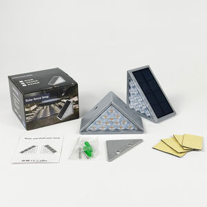 Luz LED Solar Impermeable para Escaleras, Lámpara Solar para Escalones con Lente, para Escaleras del Hogar, Pasillos, Jardín Exterior - Product Image 1