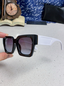 2025 Mais Luxuoso Preto <span class=keywords><strong>Lens</strong></span> Sunglasses Sombra Eficaz Outdoor Bike Sunbathing Piquenique Moda Sunglasses - Product Image 4