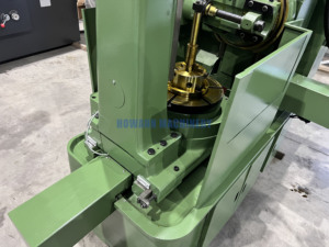 Machine de fraisage CNC automatique pour l'industrie Broche de fraisage à grande vitesse avec engrenage et moteur 40-200r/min Diamètre de l'établi de 800mm - Product Image 5
