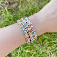 Bracciale Elastico alla Moda con Zirconi Colorati a Forma di Cuore, Set di Bracciali in Ottone di Alta Qualità Antiossidante per Donne