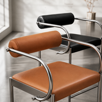 Tabouret de bar contemporain de 65 cm de hauteur avec coussin cylindrique et structure métallique – Vente en gros