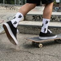 Chaussettes de sport en coton personnalisées avec logo, antidérapantes, à séchage rapide, évacuant l'humidité, confortables pour le basketball, vente en gros
