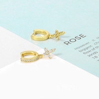 Offre Spéciale Meilleur Prix Boucles d'oreilles pendantes Huggie en laiton plaqué or 18 carats avec croix religieuse sertie griffe et zircon, Cadeau tendance