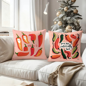Coussins Thème Pimenté avec Motifs Ludiques « Intérieurement Piquant » et « Très Piquant » pour une Décoration Festive - Product Image 4