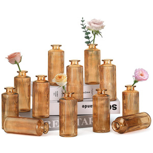 Juego de 24 Jarrones de Vidrio Azul con Diferentes Formas Texturizadas para Centros de Mesa de Boda, Decoración del Hogar y Oficina, Venta al por Mayor de Jarrones para Flores - Product Image 4