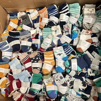 Chaussettes Bébé en Coton Rayées Dessin Animé Lettre Bouche Lâche Chaussettes Nouveau-né Styles Mixtes Différents Vente en Gros