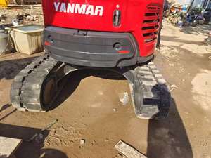 Excavatrice sur chenilles compacte d'occasion Yanmar VIO55 de 5,5 tonnes, excavatrice hydraulique d'occasion de haute qualité VIO55 équipée de divers accessoires - Product Image 3