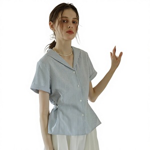 Chemise boutonnée à manches courtes rayée bleue col marin style français pour femme, collection été 2026, style preppy, haut t-shirt - Product Image 1
