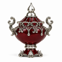 Urne en porcelaine bleu cobalt classique européenne avec poignées en argent poli, pièce maîtresse de décoration d'intérieur de luxe artisanale