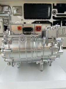 Модель двигателя из нержавеющей стали с 3D-печатью, тонко отполированная с ЧПУ, обработка на заказ - Product Image 6