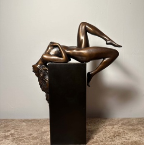 <span class=keywords><strong>Statue</strong></span> féminine <span class=keywords><strong>en</strong></span> bronze avec base <span class=keywords><strong>en</strong></span> <span class=keywords><strong>marbre</strong></span>, artisanat haut <span class=keywords><strong>de</strong></span> gamme, <span class=keywords><strong>statue</strong></span> décorative - Product Image 1