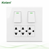 Plaque murale carrée à cinq modules 120, interrupteur indicateur à 2 boutons et prise multiple universelle, 16A 250V, panneau PC blanc pour hôtel