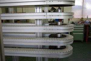 Sistema de transportador flexible higiénico fácil de limpiar para la industria láctea de bebidas - Product Image 3