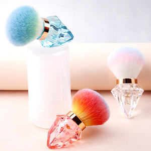 Pinceau à blush en poudre de diamant de luxe <span class=keywords><strong>avec</strong></span> logo personnalisé, pinceau de maquillage multicolores, outil de beauté pour cadeau et utilisation promotionnelle - Product Image 1