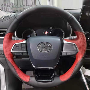 Housse de <span class=keywords><strong>volant</strong></span> en cuir de voiture cousue à la main en Fiber de carbone pour accessoires <span class=keywords><strong>Toyota</strong></span> <span class=keywords><strong>RAV4</strong></span> Corolla Camry Sienna - Product Image 6