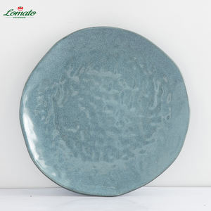 Service de table japonais en céramique organique, fait main, avec décoration effet pierre Shino et glaçure, cuite au four à bois, finition artistique - Product Image 5