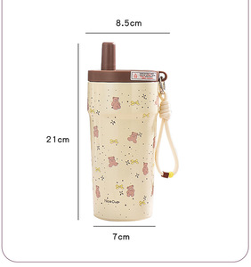 แก้วกาแฟลายหมีน่ารัก 500 มล. ภายในทำจาก SUS316L ภายนอกเป็นสแตนเลส พร้อมหลอดดูดและสายคล้องคอแบบพกพา สามารถสกรีนโลโก้ได้ - Product Image 6