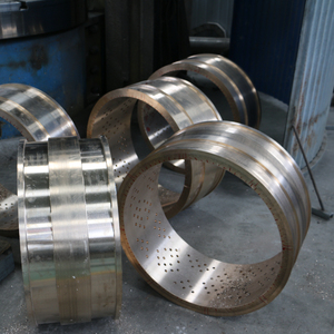 Bagues métriques de douille de bronze de fonte de graphite de taille avec la conduction thermique de haute résistance et bonne - Product Image 6