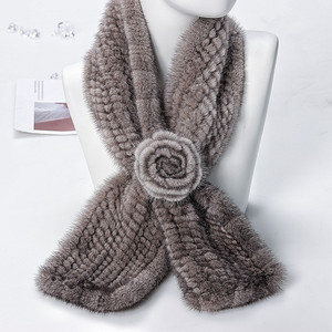 YR055 silenciador de gama alta para mujer con flor de Camelia bufanda de piel de visón auténtica tejida a mano elegante para mujer - Product Image 4