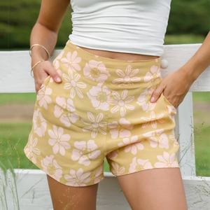 Pantalones Cortos Holgados con Estampado Hawaiano de Diseño del Fabricante, Personalizados, de Alta Calidad, 100% Lino, Suaves al Tacto - Product Image 1