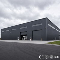 Entrepôt à structure en acier renforcé avec résistance extrême au vent et à la neige, installation de stockage métallique préfabriquée durable