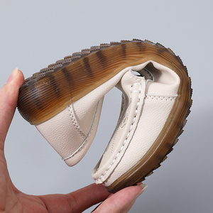 <span class=keywords><strong>Chaussures</strong></span> plates décontractées pour femmes Nouveaux mocassins en cuir avec fond souple Design de chignon farci à la vapeur antidérapant - Product Image 5