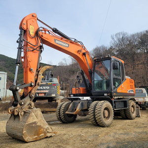 Excavatrice sur chenilles d'origine coréenne Doosan DX140 d'équipement lourd d'occasion en excellent état à Shanghai - Product Image 6
