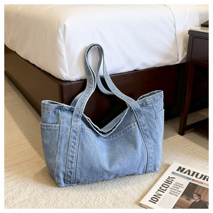Bolso Tote de Mezclilla Azul Niebla con Cierre de Cremallera - Estilo Vintage, Portátil y Multiusos para Viajes y Uso Diario - Product Image 4