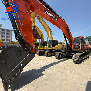 Excavadora de cadenas mediana Doosan DX340LC-9C usada, modelo 2023, 34 toneladas de peso operativo, con motor PLC y transmisión. - Product Image 1