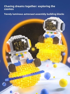 2204-2207 Astronaut Cartoon Figurine Building <strong>Block</strong> Series DIY Puzzle Toy for Ages 8+ Creative Gift Ornaments - Product Image 3