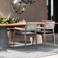 Ensemble de salle à manger d'extérieur en teck d'Asie du Sud-Est, design nordique, chaises en corde tressée à la main, table de patio pour villa, cour, jardin