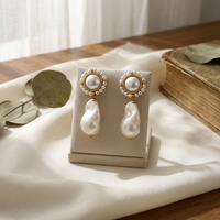 Boucles d'oreilles pendantes en acier inoxydable plaqué or PVD 18 carats avec perles baroques et cadre tournesol, style vintage, pour mariage, cadeau pour femme